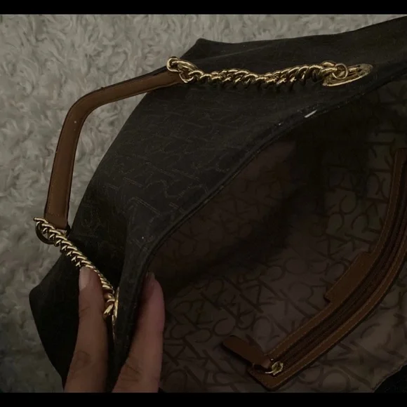 Calvin Klein bag used a couple times - Picture 6 of 7